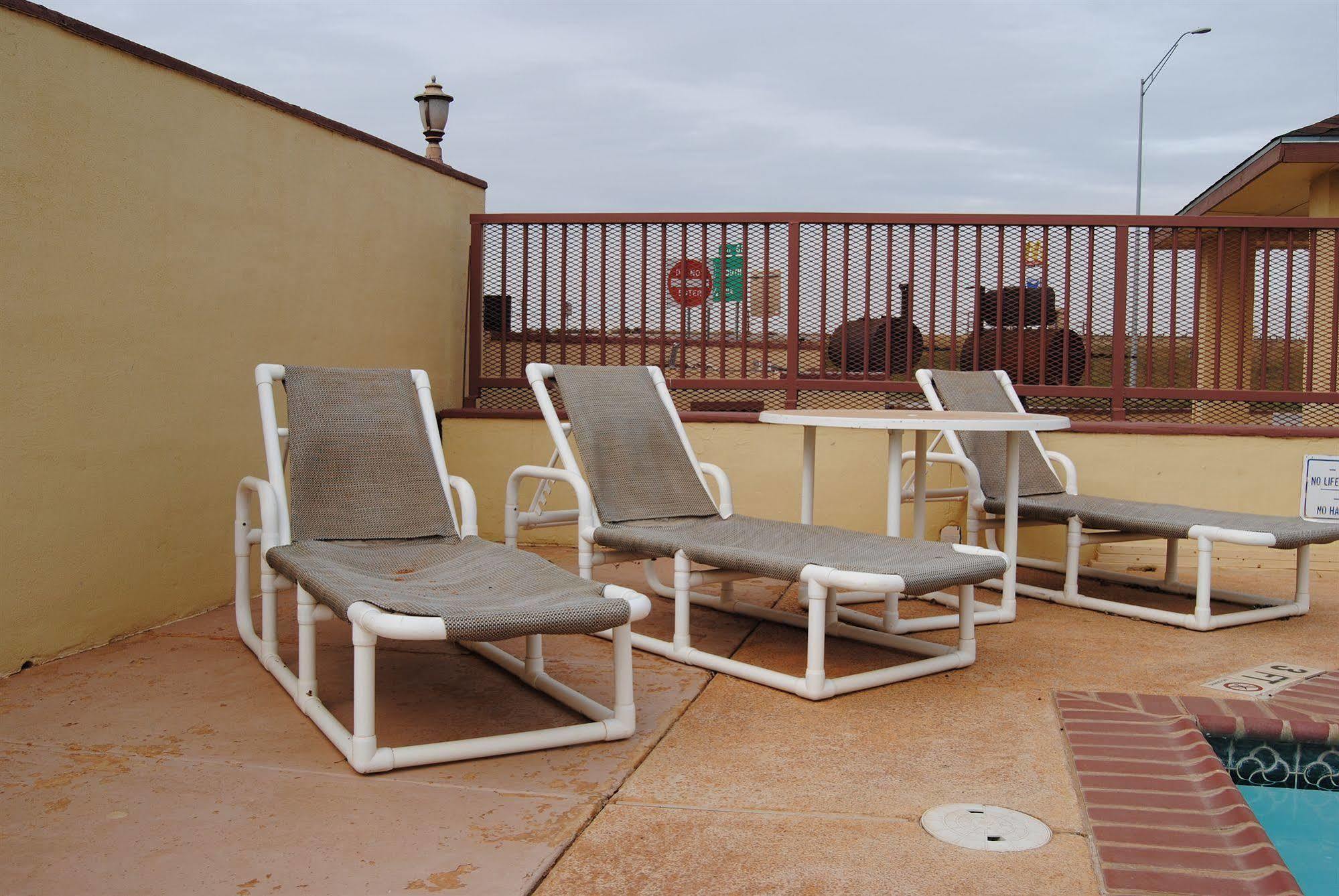 Cotulla Executive Inn Exterior photo