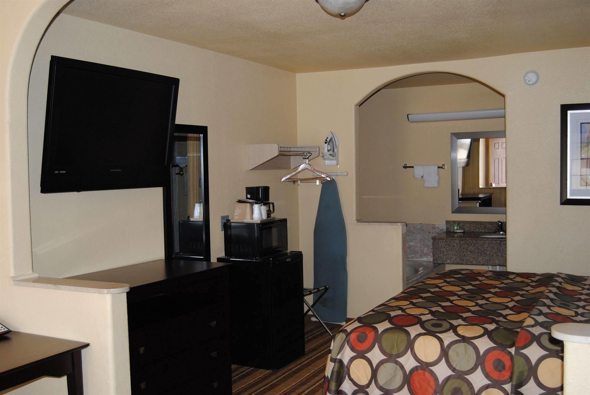 Cotulla Executive Inn Exterior photo